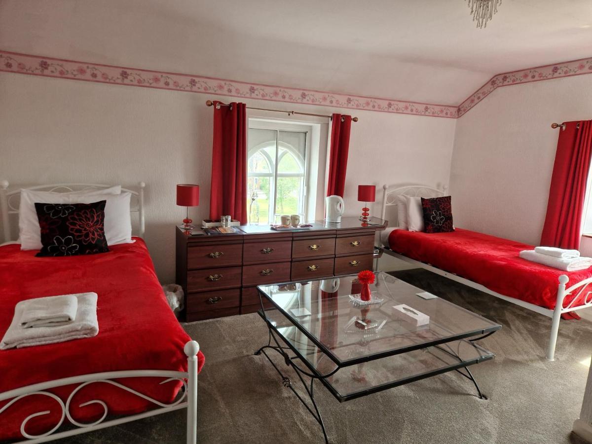 Ty Llew Hotel Llandysilio Kültér fotó