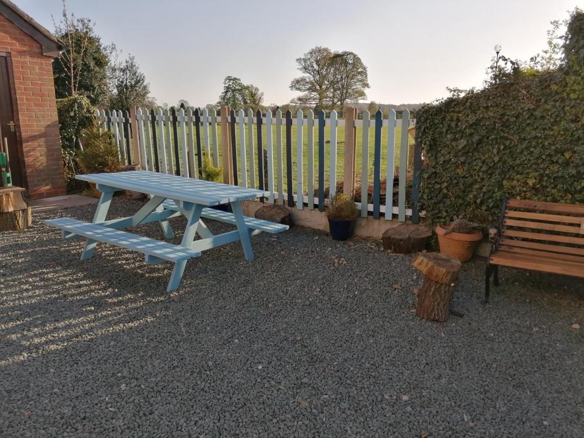 Ty Llew Hotel Llandysilio Kültér fotó